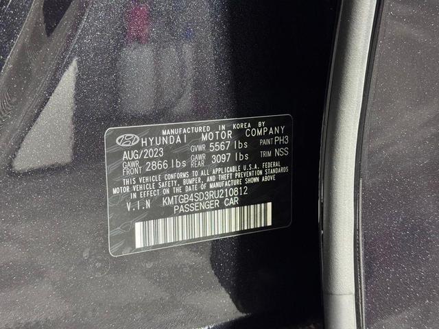 Photo of 2024 Vik Black Genesis G80