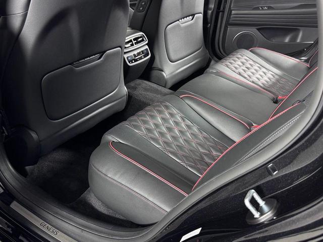 Photo of 2024 Vik Black Genesis G80
