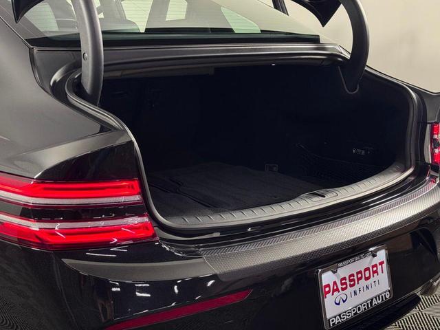 Photo of 2024 Vik Black Genesis G80