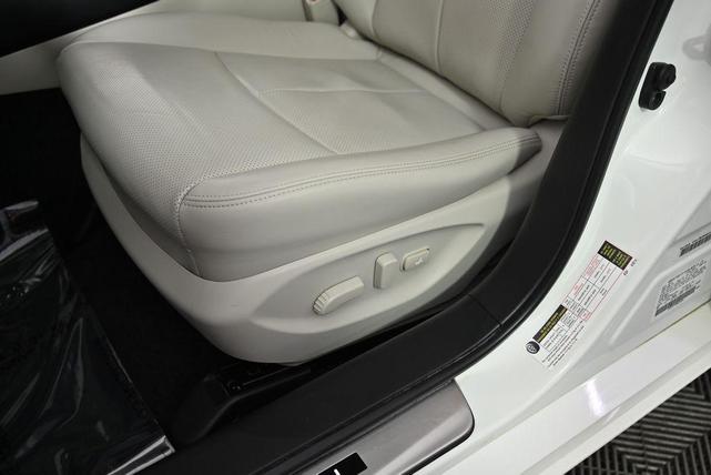 Photo of 2022 Majestic White INFINITI Q50