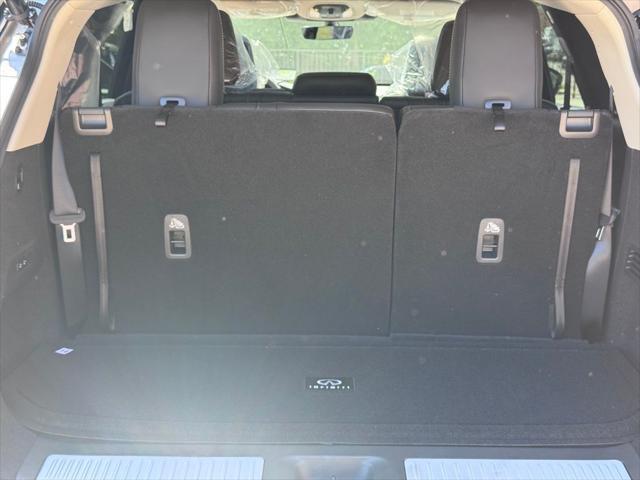 Photo of 2025 Warm Titanium INFINITI QX60