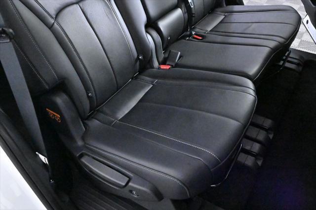 Photo of 2025 Glacier White INFINITI QX60