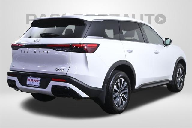 Photo of 2025 Glacier White INFINITI QX60