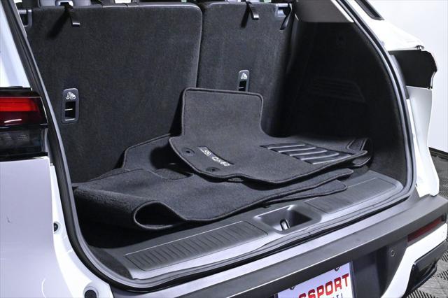 Photo of 2025 Glacier White INFINITI QX60