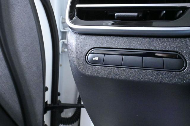 Photo of 2025 Glacier White INFINITI QX60