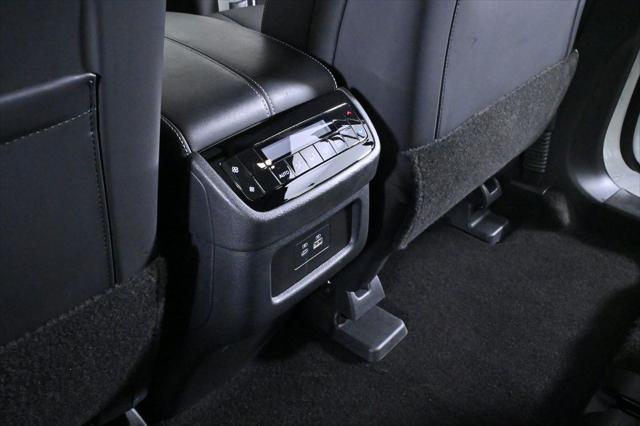 Photo of 2025 Glacier White INFINITI QX60