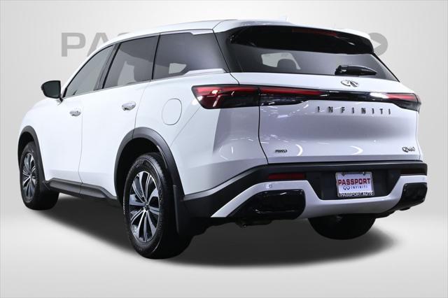 Photo of 2025 Glacier White INFINITI QX60