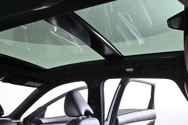 Photo of 2024 Radiant White INFINITI QX50