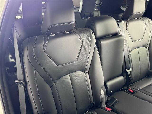 Photo of 2025 Majestic White INFINITI QX60