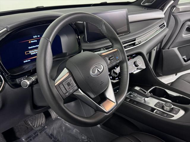 Photo of 2025 Majestic White INFINITI QX60