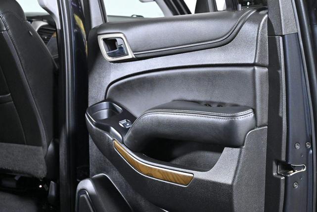 Photo of 2020 Carbon Black Metallic GMC Yukon XL