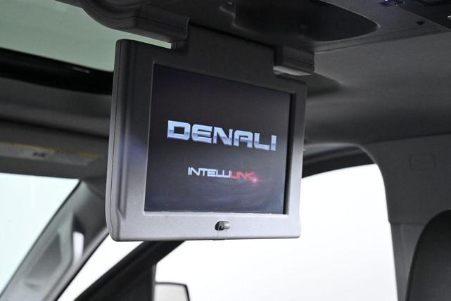 Photo of 2020 Carbon Black Metallic GMC Yukon XL