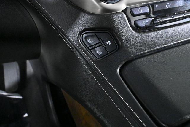 Photo of 2020 Carbon Black Metallic GMC Yukon XL