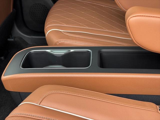 Photo of 2025 Mineral Black INFINITI QX60
