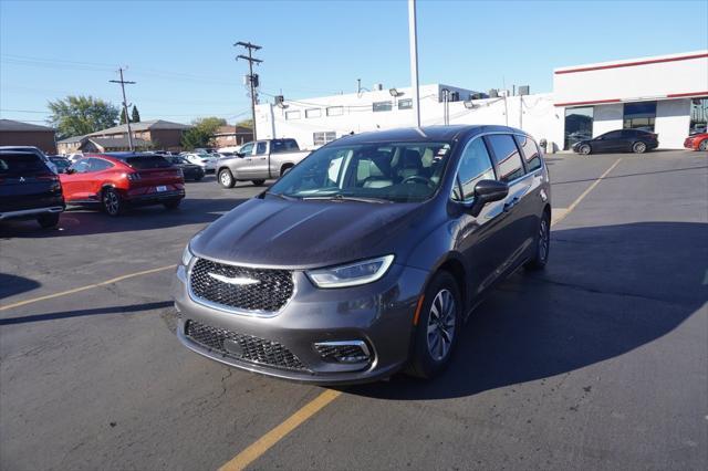 2022 Chrysler Pacifica Hybrid