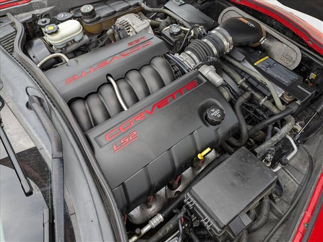 Photo of 2005 Victory Red Chevrolet Corvette