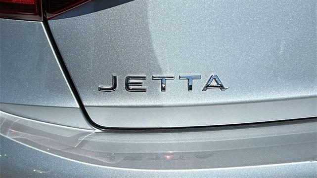 Photo of 2024 Rising Blue Metallic Volkswagen Jetta