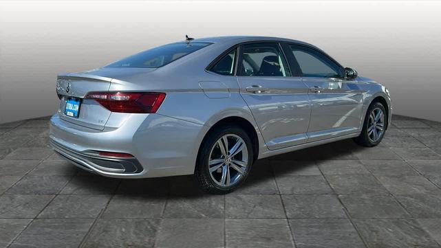 Photo of 2024 Rising Blue Metallic Volkswagen Jetta