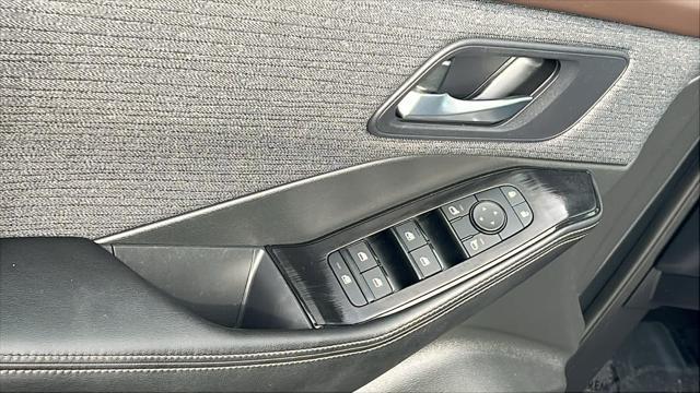 Photo of 2023 Gun Metallic Nissan Rogue