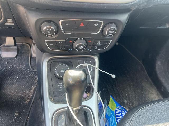 Photo of 2021 Laser Blue Pearlcoat Jeep Compass