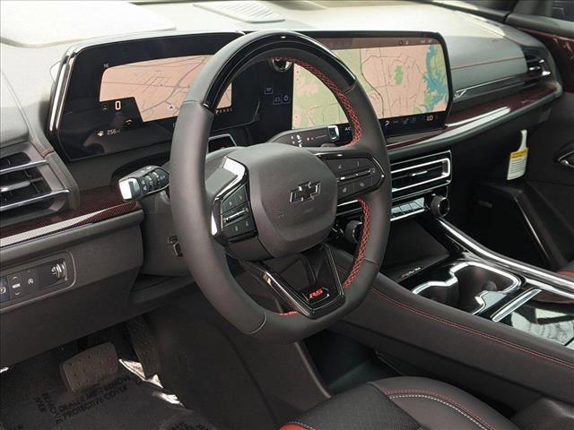 Photo of 2025 Mosaic Black Metallic Chevrolet Traverse