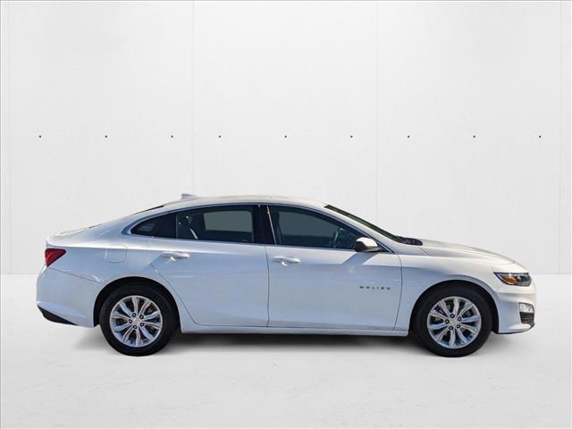 Photo of 2023 Summit White Chevrolet Malibu