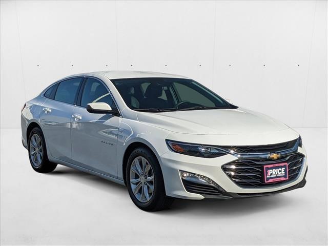 Photo of 2023 Summit White Chevrolet Malibu