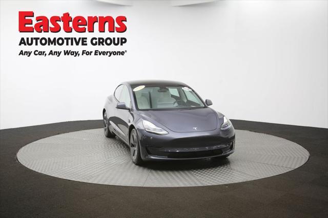 Photo of 2022 Gray Tesla Model 3