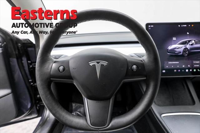 Photo of 2022 Gray Tesla Model 3