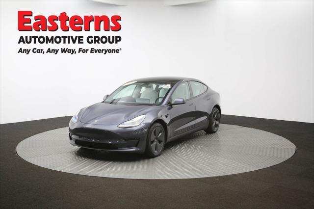 Photo of 2022 Gray Tesla Model 3