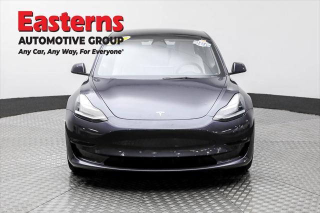 Photo of 2022 Gray Tesla Model 3