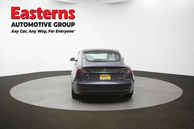 Photo of 2022 Gray Tesla Model 3