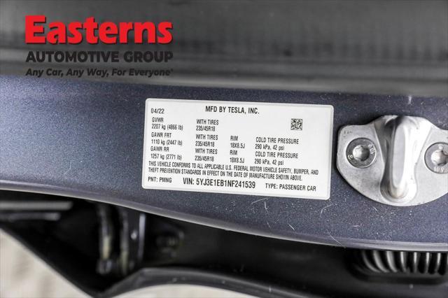 Photo of 2022 Gray Tesla Model 3