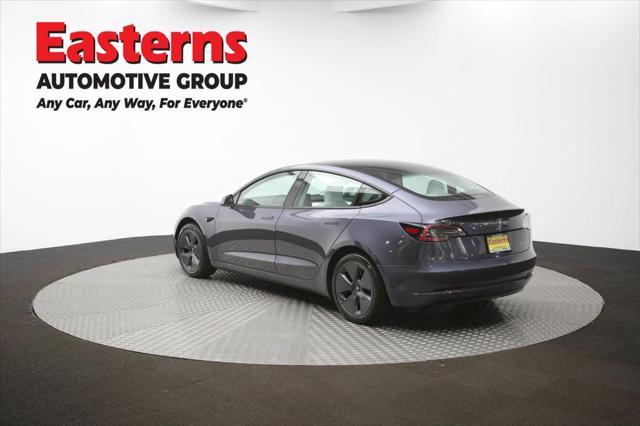 Photo of 2022 Gray Tesla Model 3