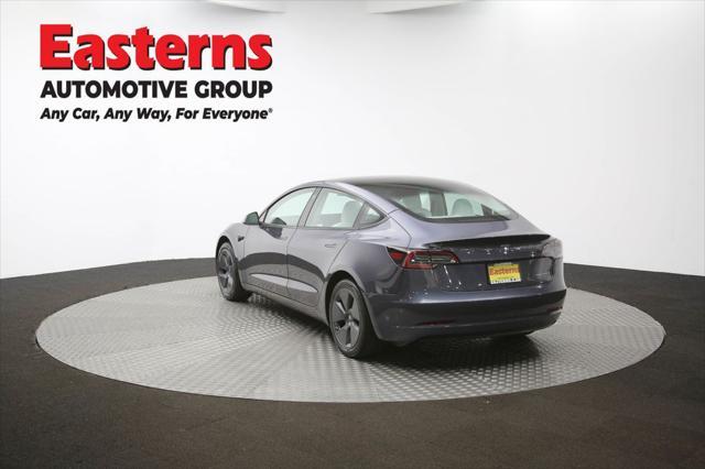 Photo of 2022 Gray Tesla Model 3