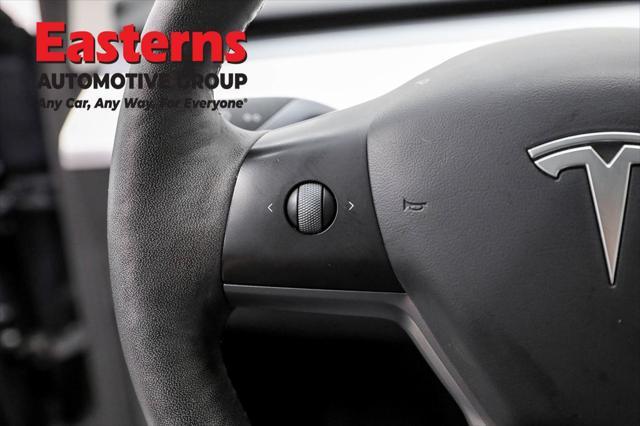 Photo of 2022 Gray Tesla Model 3