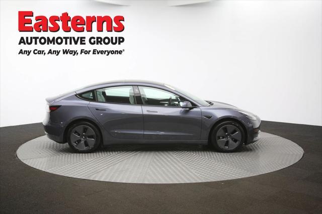 Photo of 2022 Gray Tesla Model 3