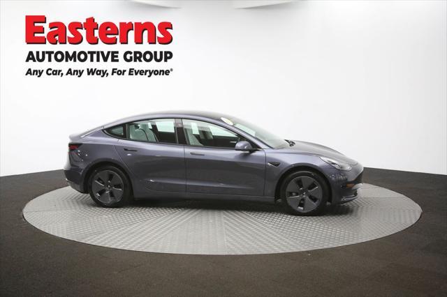 Photo of 2022 Gray Tesla Model 3