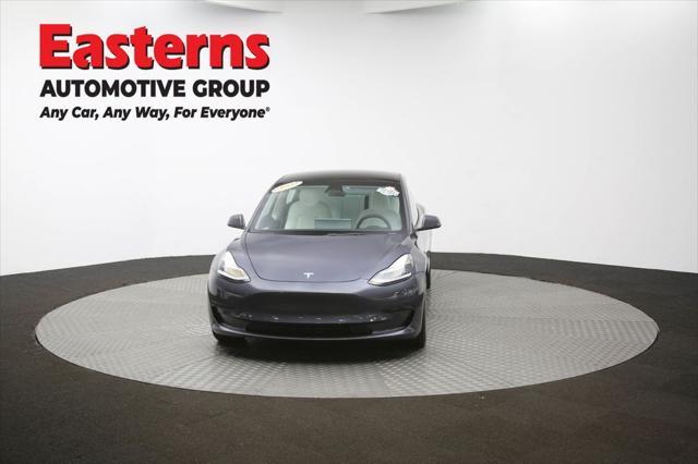 Photo of 2022 Gray Tesla Model 3