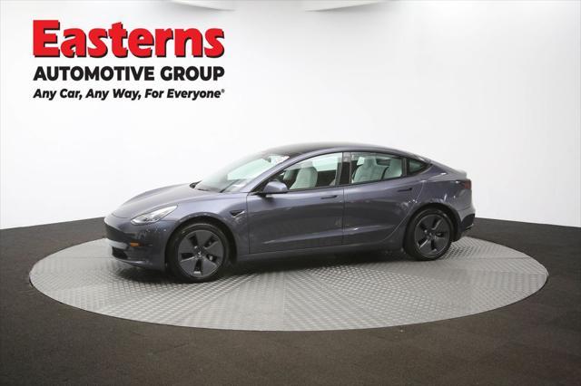 Photo of 2022 Gray Tesla Model 3