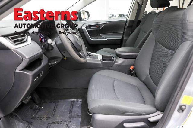 Photo of 2021 Silver Sky Metallic Toyota RAV4