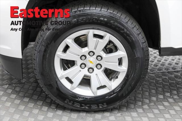 Photo of 2022 Summit White Chevrolet Colorado