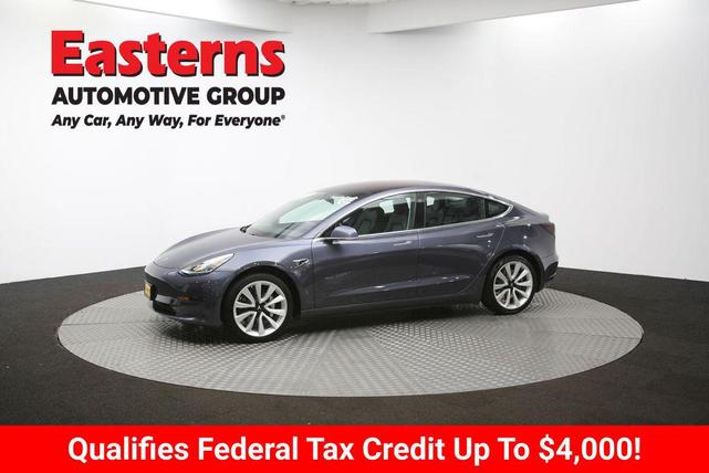 Photo of 2018 Gray Tesla Model 3