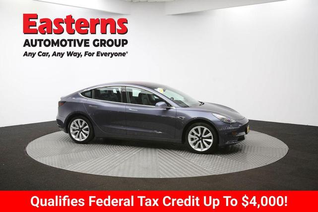 Photo of 2018 Gray Tesla Model 3