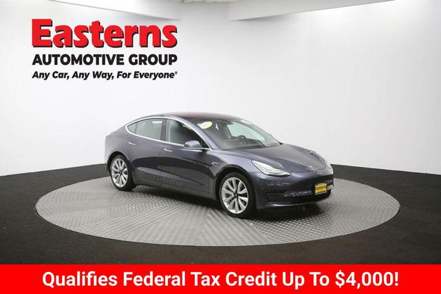 Photo of 2018 Gray Tesla Model 3