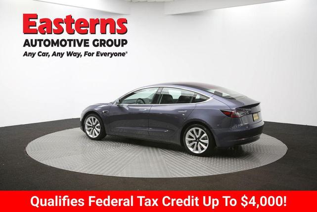 Photo of 2018 Gray Tesla Model 3