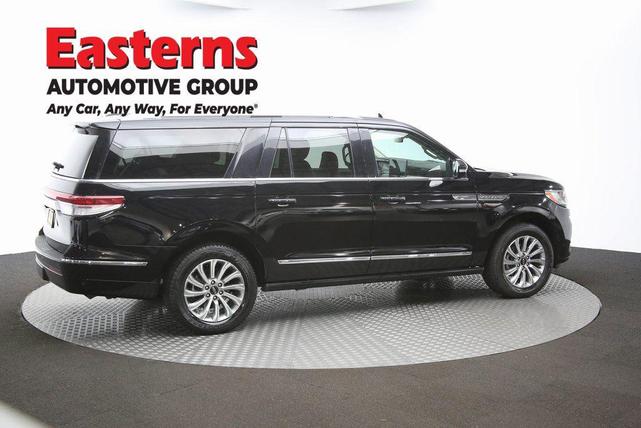 Photo of 2022 INFINITE BLACK Lincoln Navigator