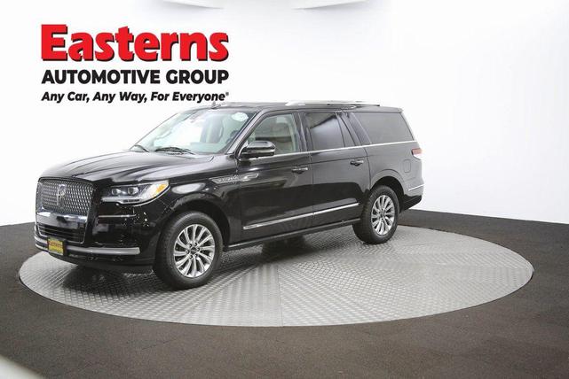 Photo of 2022 INFINITE BLACK Lincoln Navigator