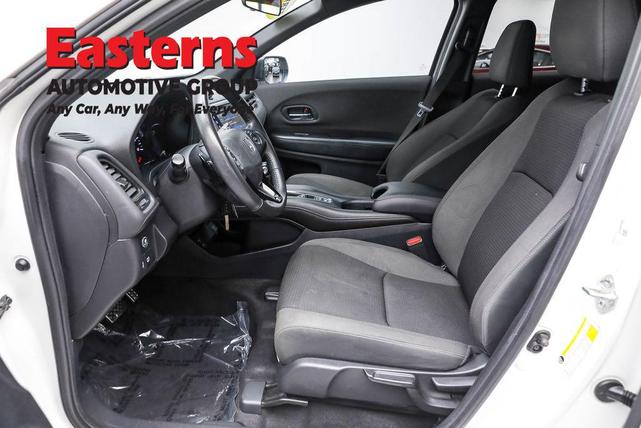 Photo of 2022 Platinum White Pearl Honda HR-V