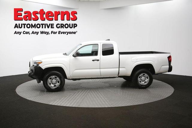 Photo of 2021 Super White Toyota Tacoma